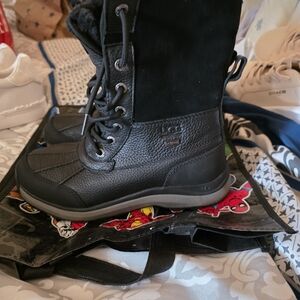 UGG Men's Black Leather and Suede Snow Boots